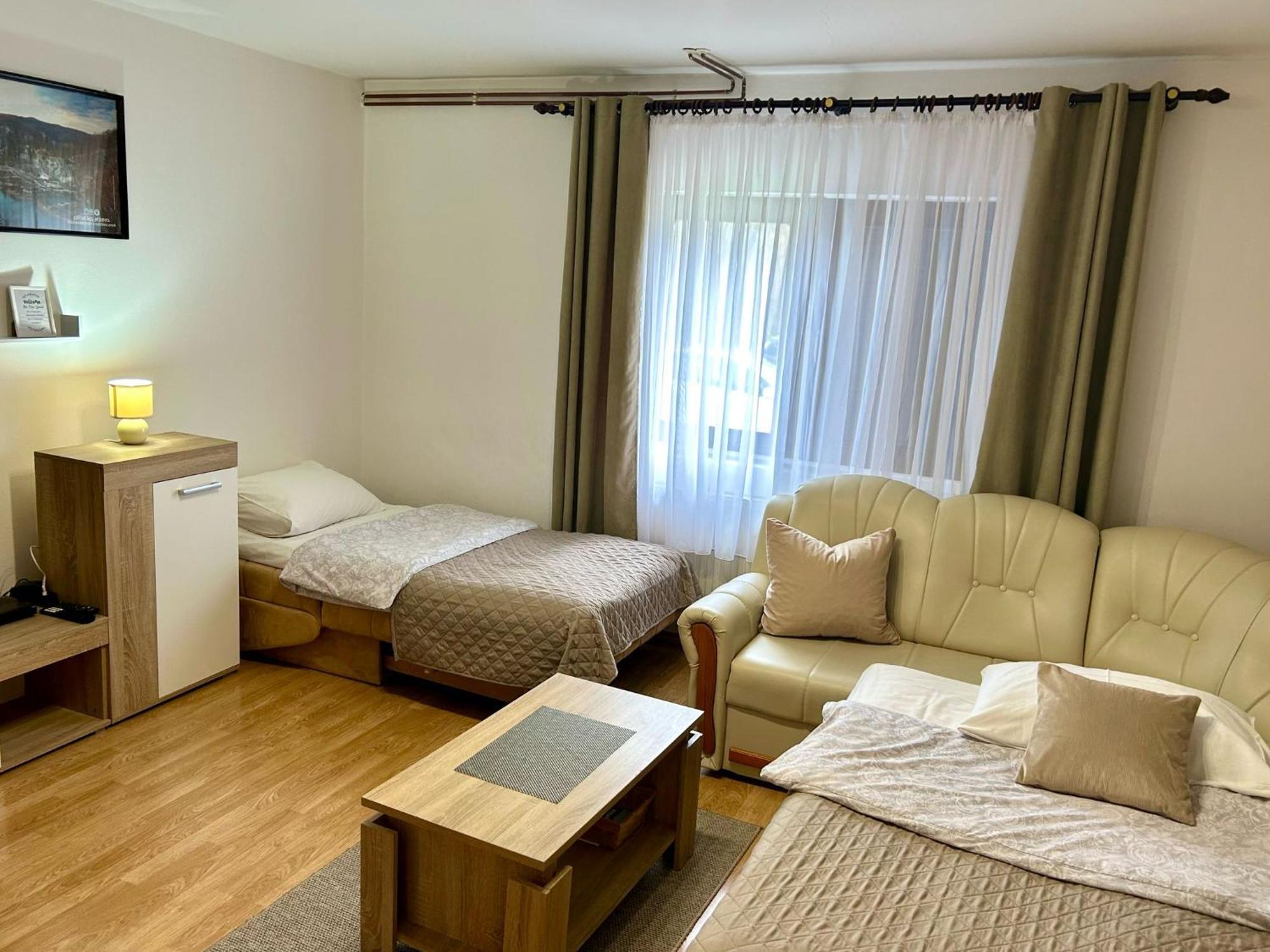 Apartment & Room Monika Rakovica Exteriér fotografie